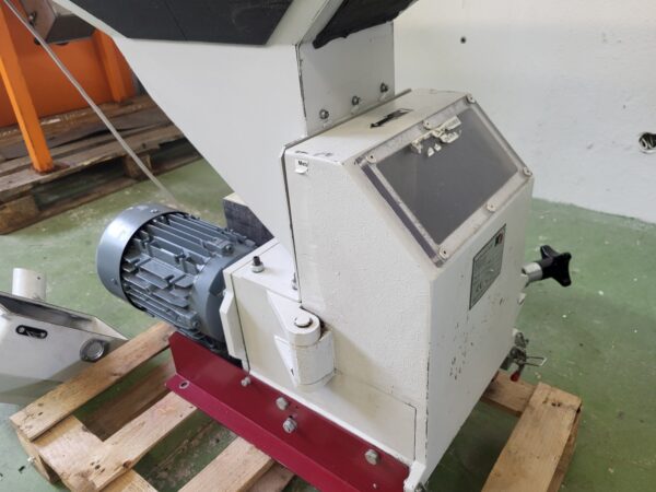 Młynek stanowiskowy 2,2 kW - obrazek 2